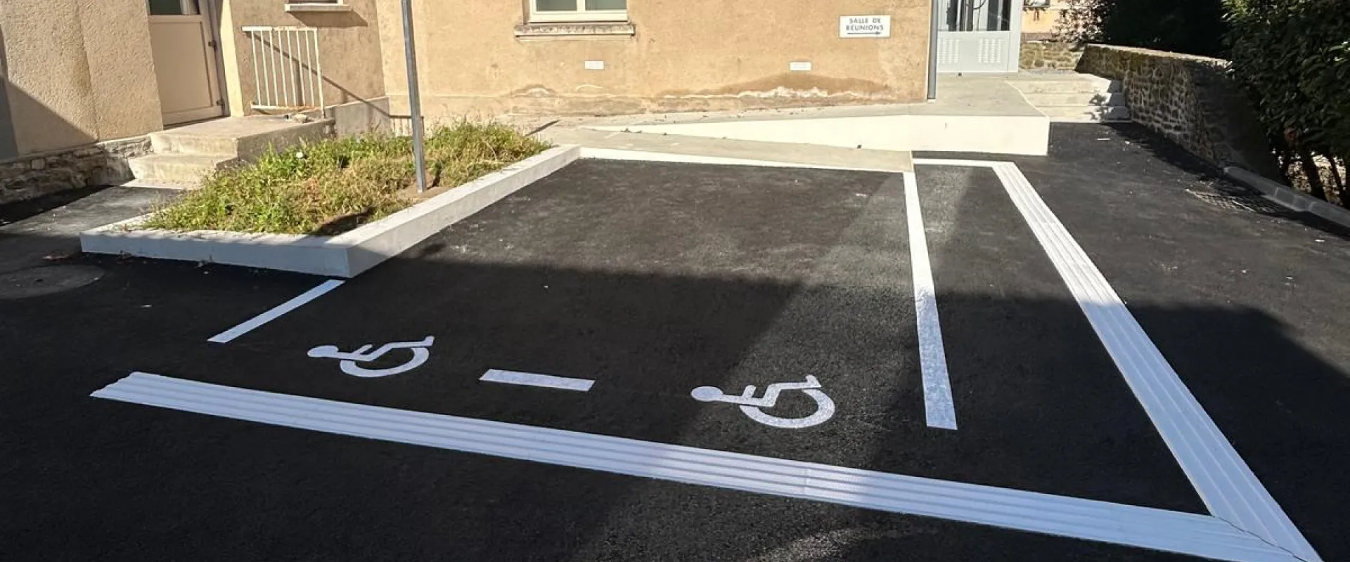 Ch Tracage Peinture Sol Laval Marquage Sol1